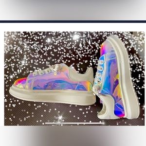 Lola + The Boys Hologram Magic Sneakers size 11.5c (29)